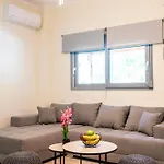 Apartment Marias Light Near The Sea