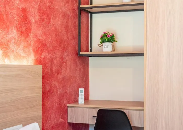 Marias Light Near The Sea Apartman *