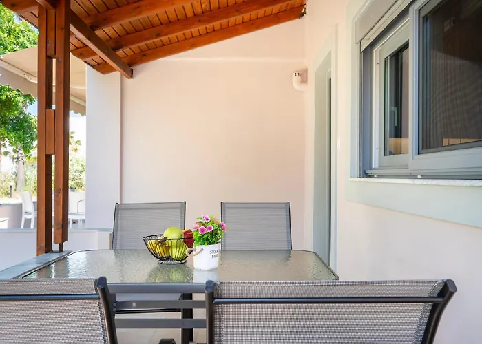 Marias Light Near The Sea * Tigaki